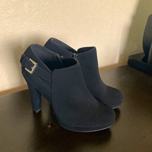 Black shoes, size 7 , good condition, only wear two times